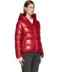 Женская красная стеганая куртка от Duvetica