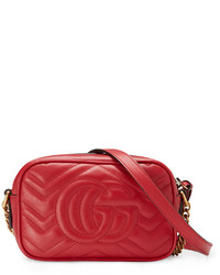 Женская красная сумка с узором зигзаг от Gucci