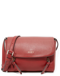 Женская красная сумка от DKNY