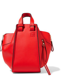 Женская красная сумка от Loewe