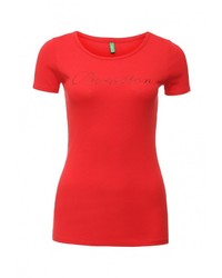 Женская красная футболка с принтом от United Colors of Benetton