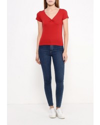 Женская красная футболка от Jennyfer