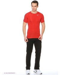 Мужская красная футболка от Nike