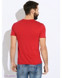 Мужская красная футболка от Oodji