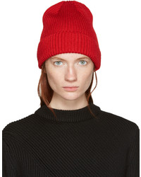 Женская красная шапка от Hyke