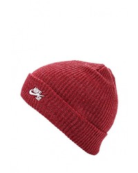 Женская красная шапка от Nike