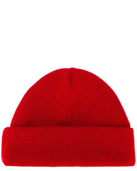 Женская красная шапка