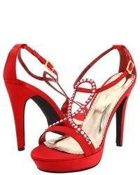 Красная шелковая обувь