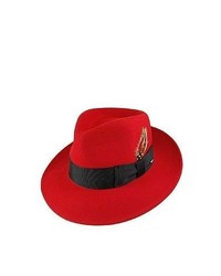Красная шерстяная шляпа