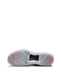 Мужские красно-черные кроссовки от Jordan