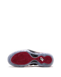 Мужские красно-черные кроссовки от Nike