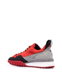 Мужские красно-черные кроссовки от DSQUARED2
