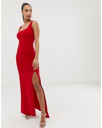 Красное вечернее платье с разрезом от Club L London