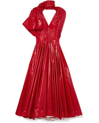 Красное кожаное платье-миди со складками