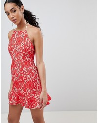 Красное кружевное облегающее платье с рюшами от Missguided