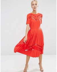 Красное кружевное платье-миди со складками от Asos