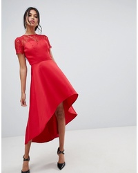 Красное кружевное платье-миди от Chi Chi London