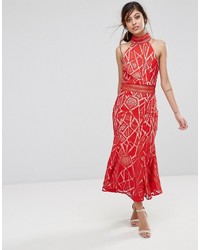 Красное кружевное платье-миди от Jarlo