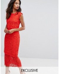Красное кружевное платье-миди от Warehouse