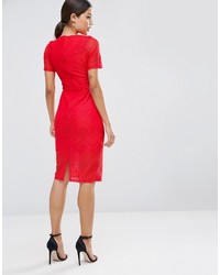 Красное кружевное платье-футляр от Asos