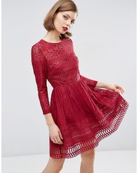 Красное кружевное платье от Asos