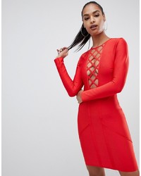 Красное облегающее платье с вырезом от PrettyLittleThing