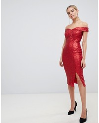 Красное облегающее платье с пайетками