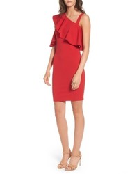 Красное облегающее платье с рюшами