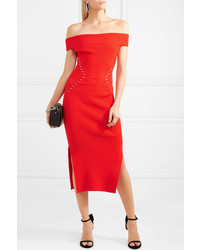 Красное облегающее платье с украшением от Mugler
