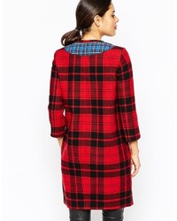 Женское красное пальто в шотландскую клетку от Love Moschino