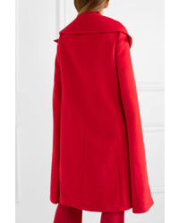 Красное пальто-накидка от Antonio Berardi