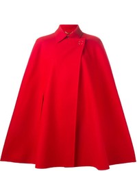 Красное пальто-накидка от Versace