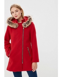 Красное пальто с меховым воротником от Madison Harmonie