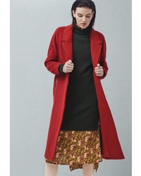 Женское красное пальто от Mango