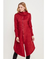 Женское красное пальто от Sahera Rahmani
