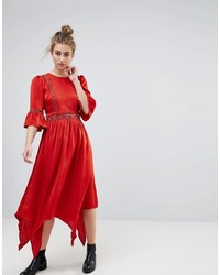 Красное платье-миди с вышивкой от Moon River