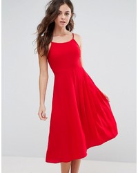 Красное платье-миди со складками от Boohoo