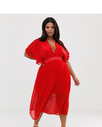Красное платье-миди со складками от PrettyLittleThing Plus