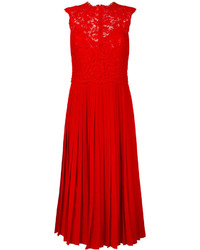 Красное платье-миди со складками от Valentino