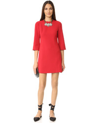 Красное платье прямого кроя от Alice + Olivia