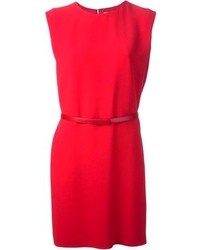 Красное платье прямого кроя от Saint Laurent