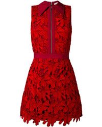 Красное платье с вышивкой от Alice + Olivia