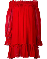 Красное платье с открытыми плечами от Alexander McQueen