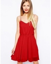 Красное платье с плиссированной юбкой от Asos