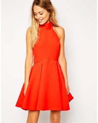 Красное платье с плиссированной юбкой от Finders Keepers