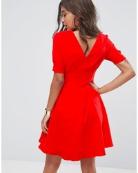 Красное платье с плиссированной юбкой от Little Mistress