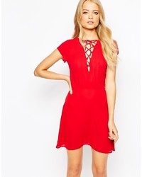 Красное платье с плиссированной юбкой от Love