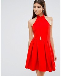 Красное платье с плиссированной юбкой от Oh My Love