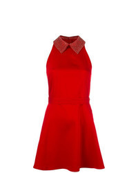 Красное платье с пышной юбкой с украшением