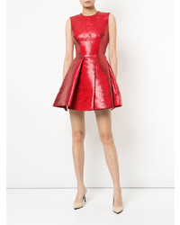 Красное платье с пышной юбкой от Alex Perry